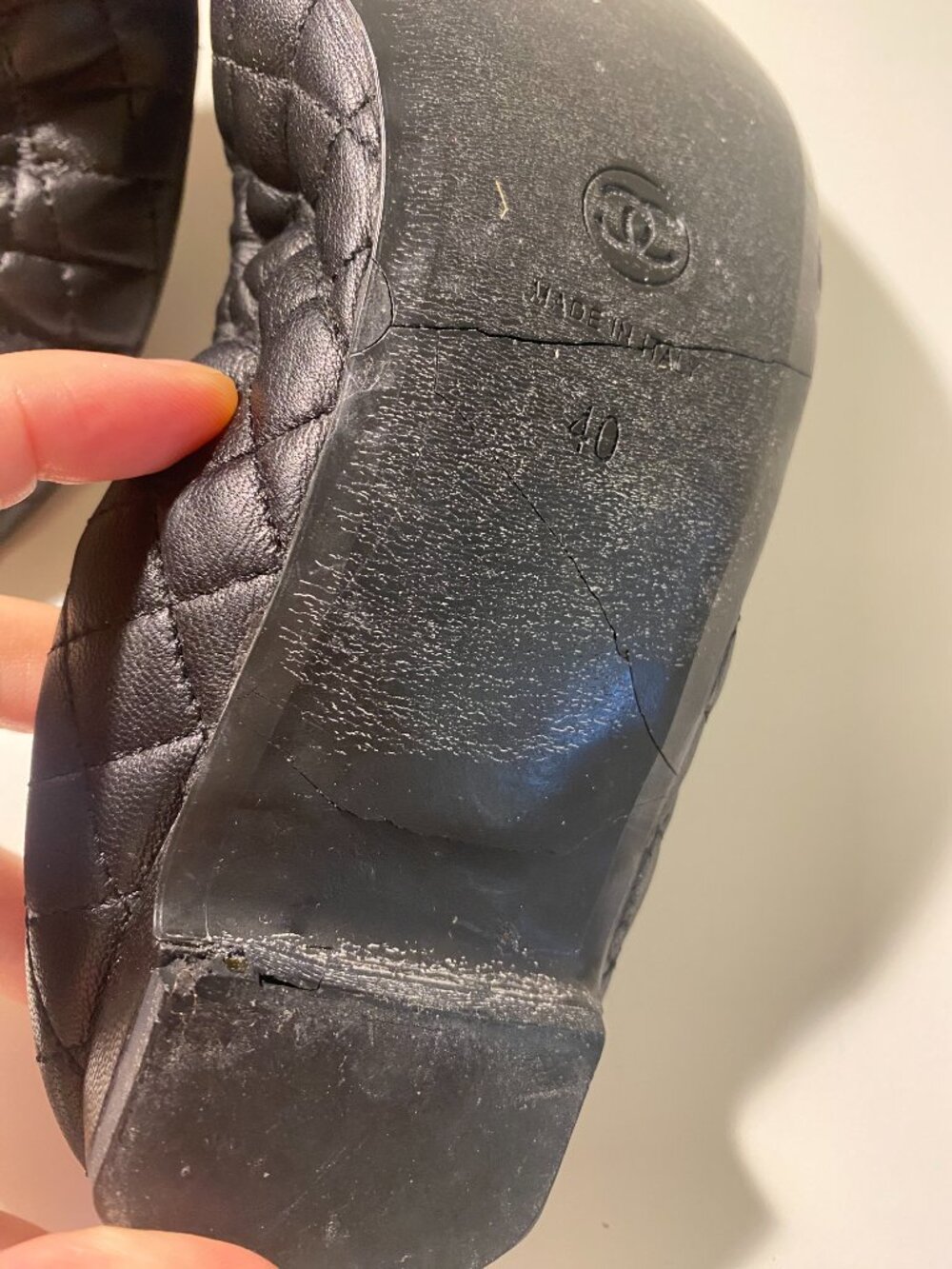 CHANEL Black authentic leather Flats with Hot Pink Camellia Appliqué size 7.5 - Picture 13 of 16